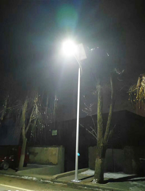 积石山县类乌齐太阳能路灯项目