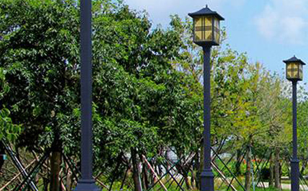 太阳能类乌齐庭院灯价格为何差三倍？关键看这几点